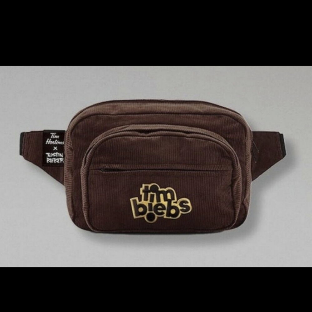 Justin Bieber. Fanny pack